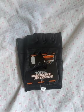 Black Fingerless Leather Gloves - 100% Wearable Attitude